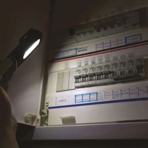 EMOS P4537 330лм 1200 мА·г - Лiхтар LED купити