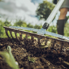 Fiskars Xact M (1027039) - Граблі для ґрунту в Україні