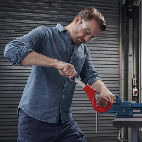 KNIPEX TubiX труборез для стали и цветных металлов, резец 6 - 35 мм (1/4"-1 3/8"), толщина стенок до 2 мм - фото №16 KNIPEX TubiX труборез для стали и цветных металлов, резец 6 - 35 мм (1/4"-1 3/8"), толщина стенок до 2 мм купить