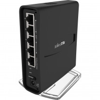 Двухдиапазонная точка доступа Wi-Fi MikroTik RBD52G-5HacD2HnD-TC (hAP ac²)