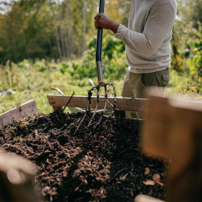 Fiskars Ergonomic (1070678) - Вилы для компоста Цена