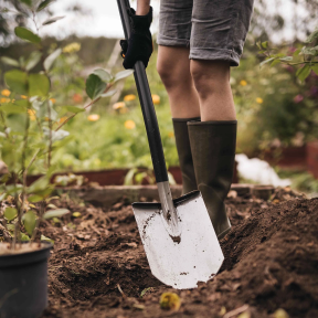 Fiskars Ergonomic 1066708 - Лопата штыковая купить